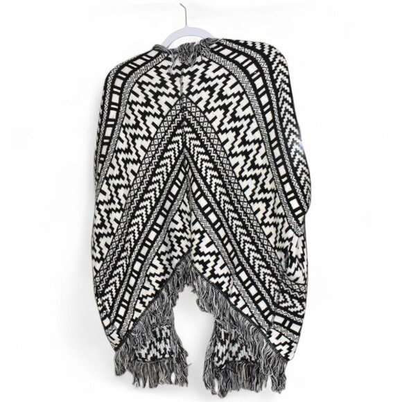 Chelsea & Theadore Open Front Fringe Wrap Sweater Black and White Size M - Picture 2 of 9